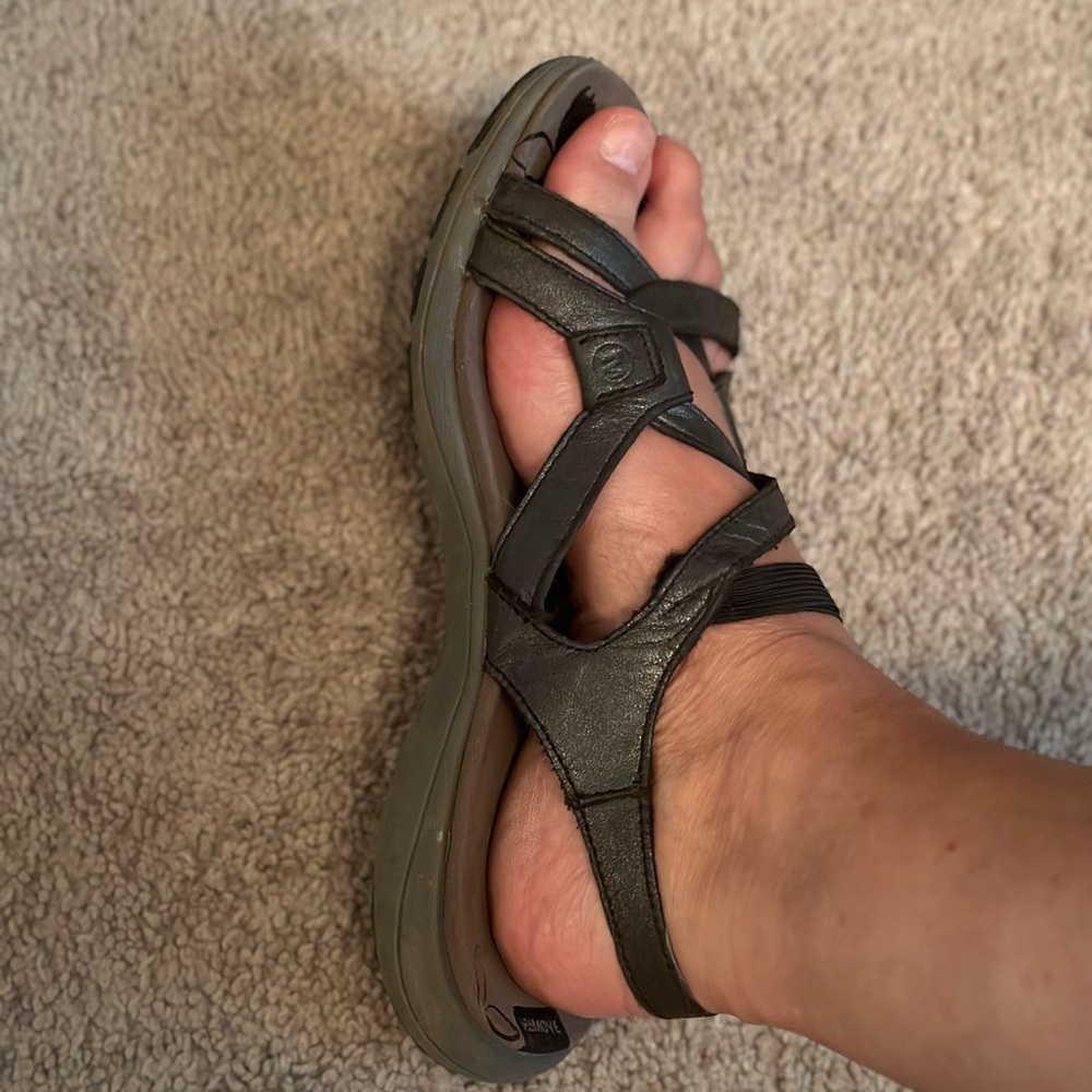 Merrell women’s sandals